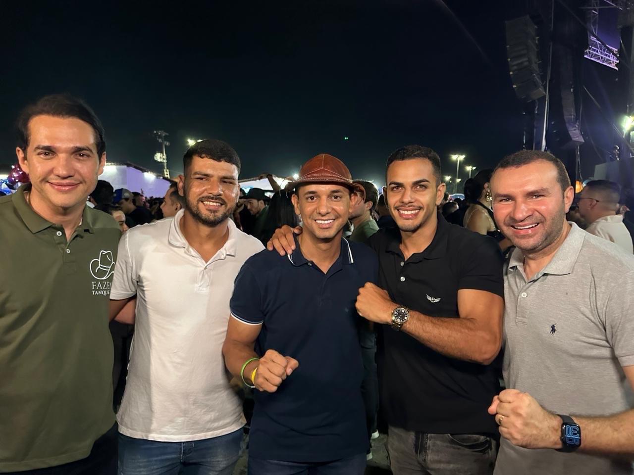 NA TRADICIONAL  VAQUEJADA DO PARQUE OTAVIANO PESSOA, MACAÍBA ABRAÇA ALLYSON BEZERRA COM ENTUSIASMO E APOIOS ESPONTÂNEOS