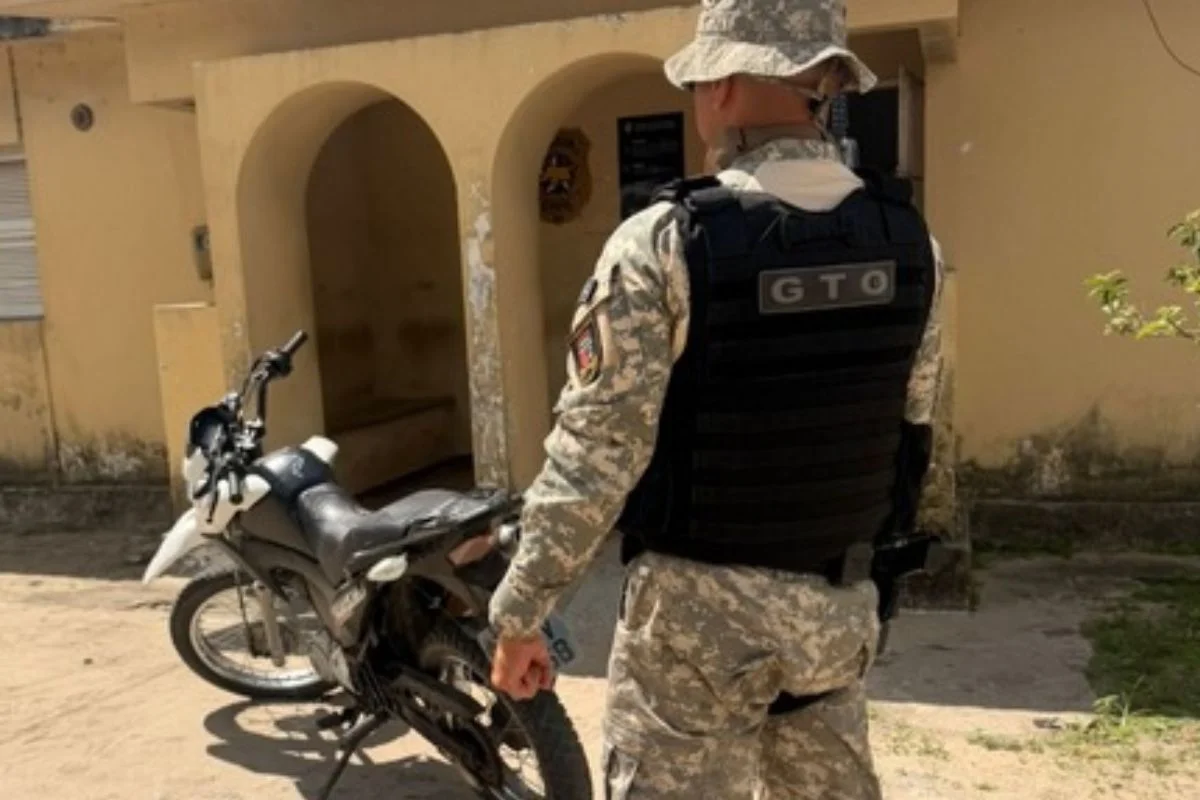 GTO APREENDE MOTOCICLETA ADULTERADA EM SANTO ANTÔNIO, NO AGRESTE POTIGUAR