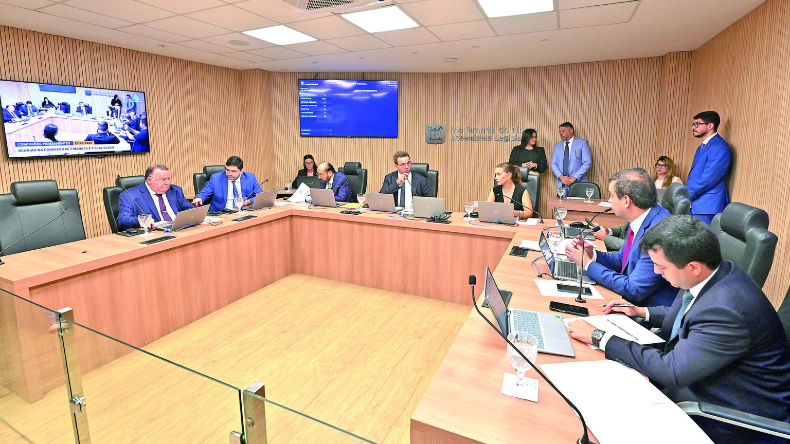 GOVERNO DO RN PROMETE REGULARIZAR PAGAMENTO DAS EMENDAS ATÉ MAIO