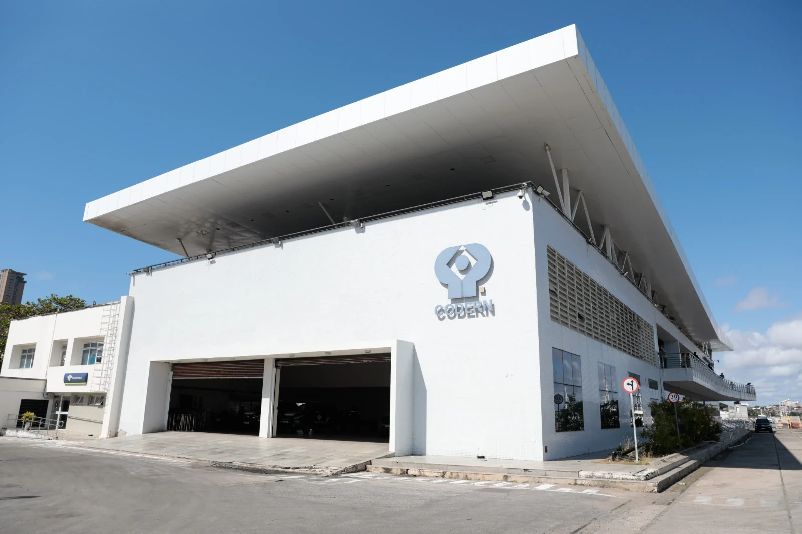 CODERN PUBLICA EDITAL DE CONCURSO PÚBLICO COM VAGAS PARA NÍVEIS MÉDIO E SUPERIOR