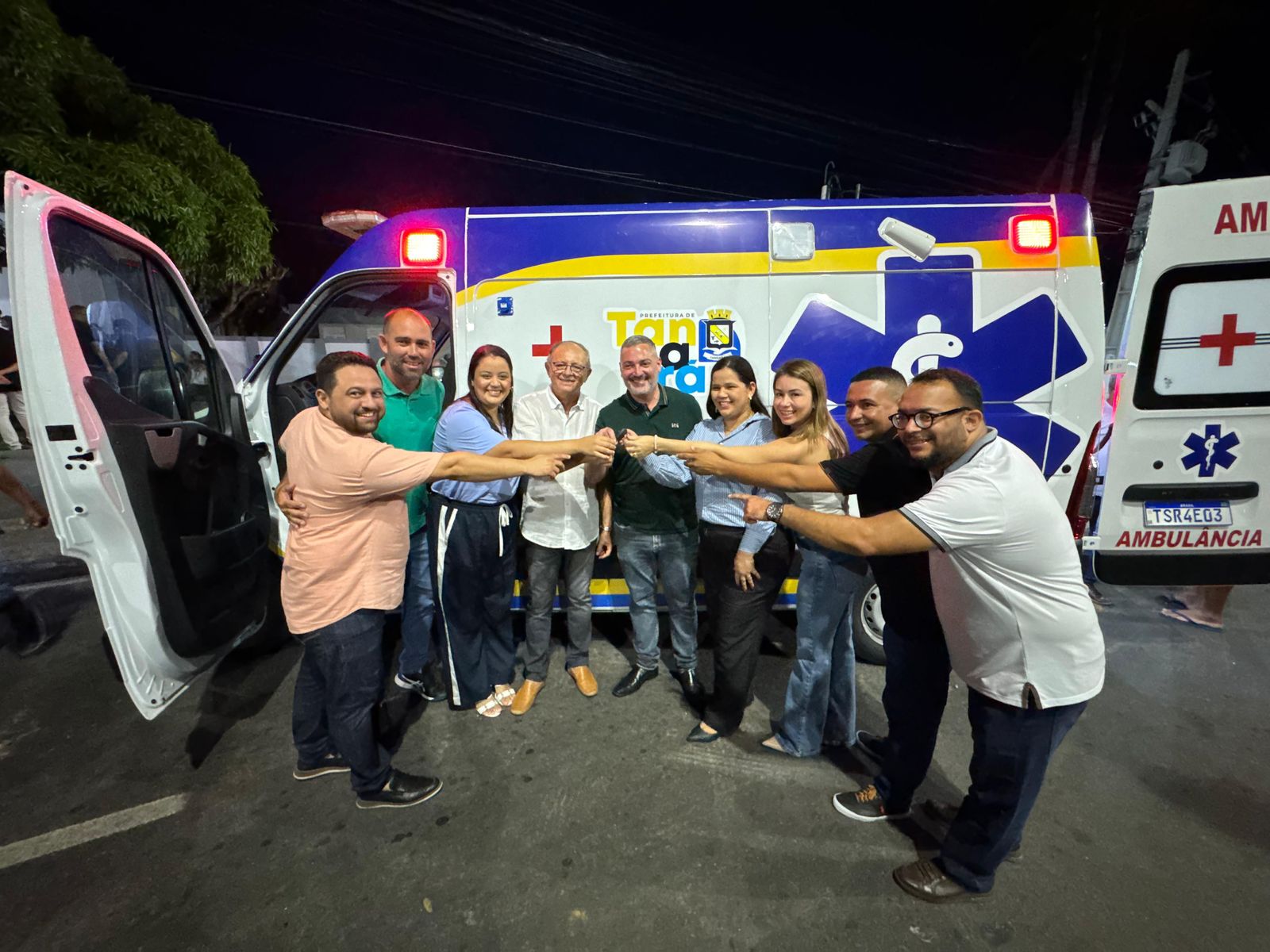 PREFEITO AUGUSTO ALVES AMPLIA FROTA DA SAÚDE E ENTREGA AMBULÂNCIA 0KM À POPULAÇÃO DE TANGARÁ