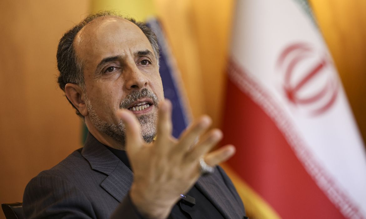 EUA RVITAM ACORDO E TRUMP SE ACHA ‘REI DO MUNDO’, DIZ EMBAIXADOR DO IRÃ