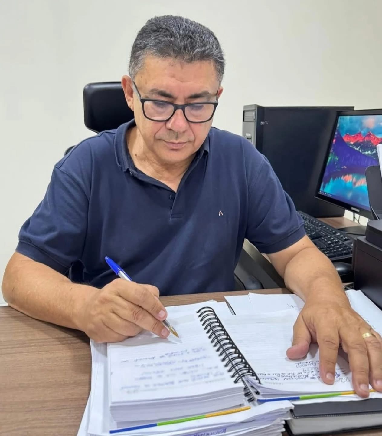 GESTÃO GETÚLIO RIBEIRO ANTECIPA PAGAMENTO E REFORÇA COMPROMISSO COM SERVIDORES DE VÁRZEA