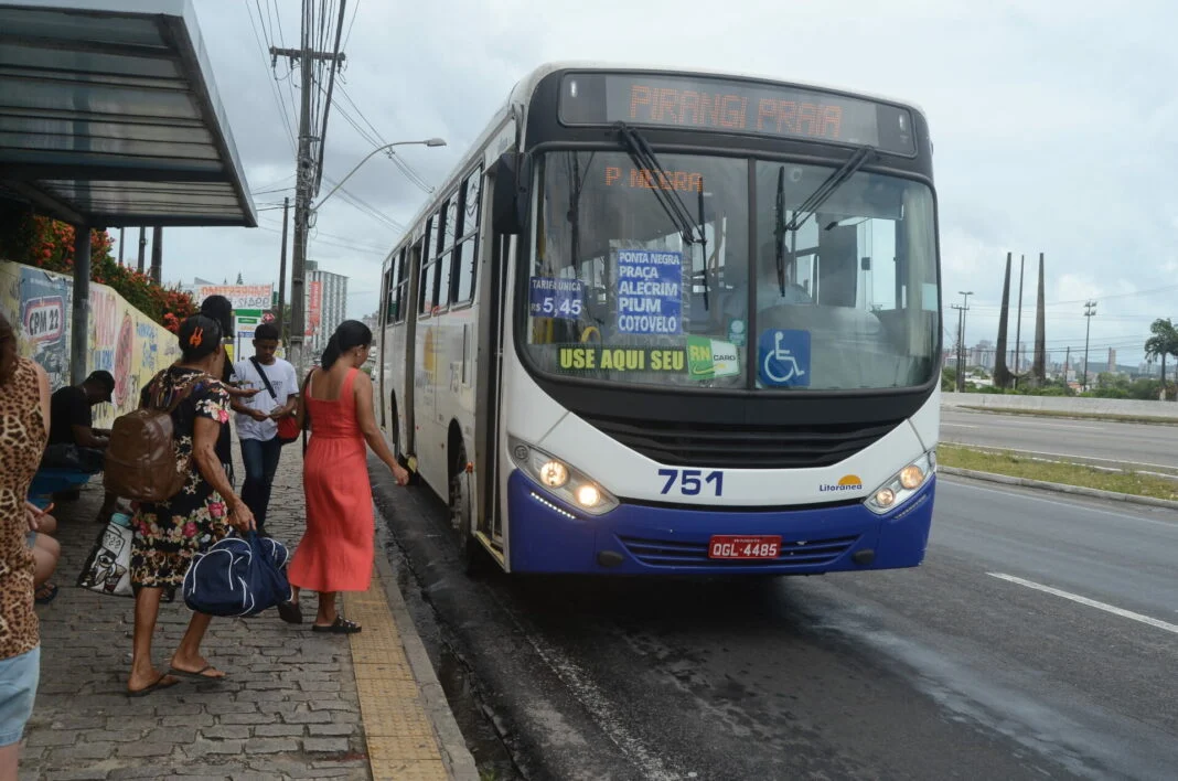 TRANSPORTE INTERMUNICIPAL  DO RN É PARALISADO APÓS SALÁRIOS ATRASADOS