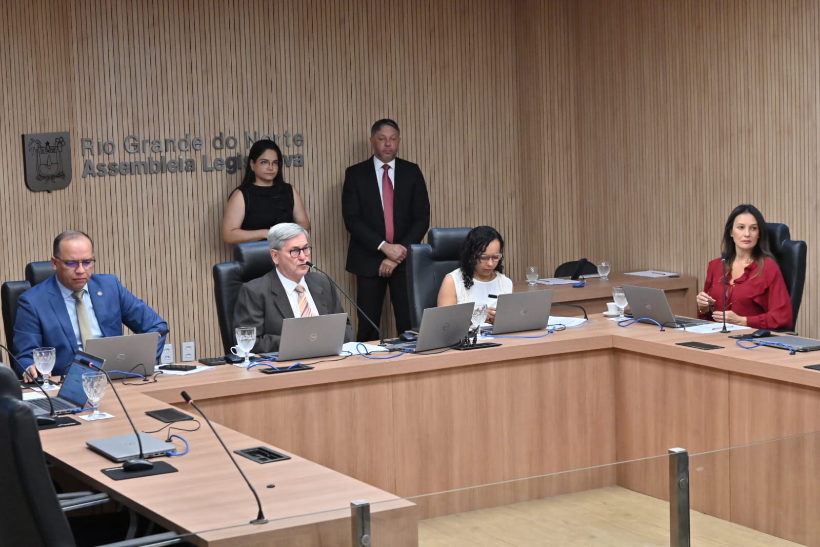 COMISSÃO DA ALRN APROVA FISCALIZAÇÃO MAIS RÍGIDA NA FABRICAÇÃO E VENDA DE BEBIDAS