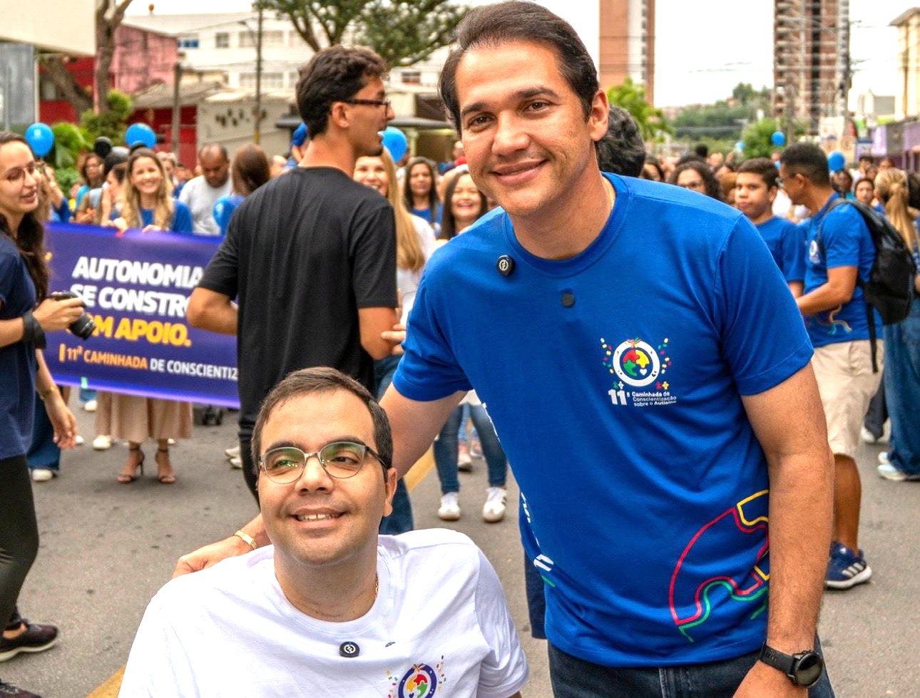 KLEBER RODRIGUES PARTICIPA DE CAMINHADA DO AUTISMO EM NATAL