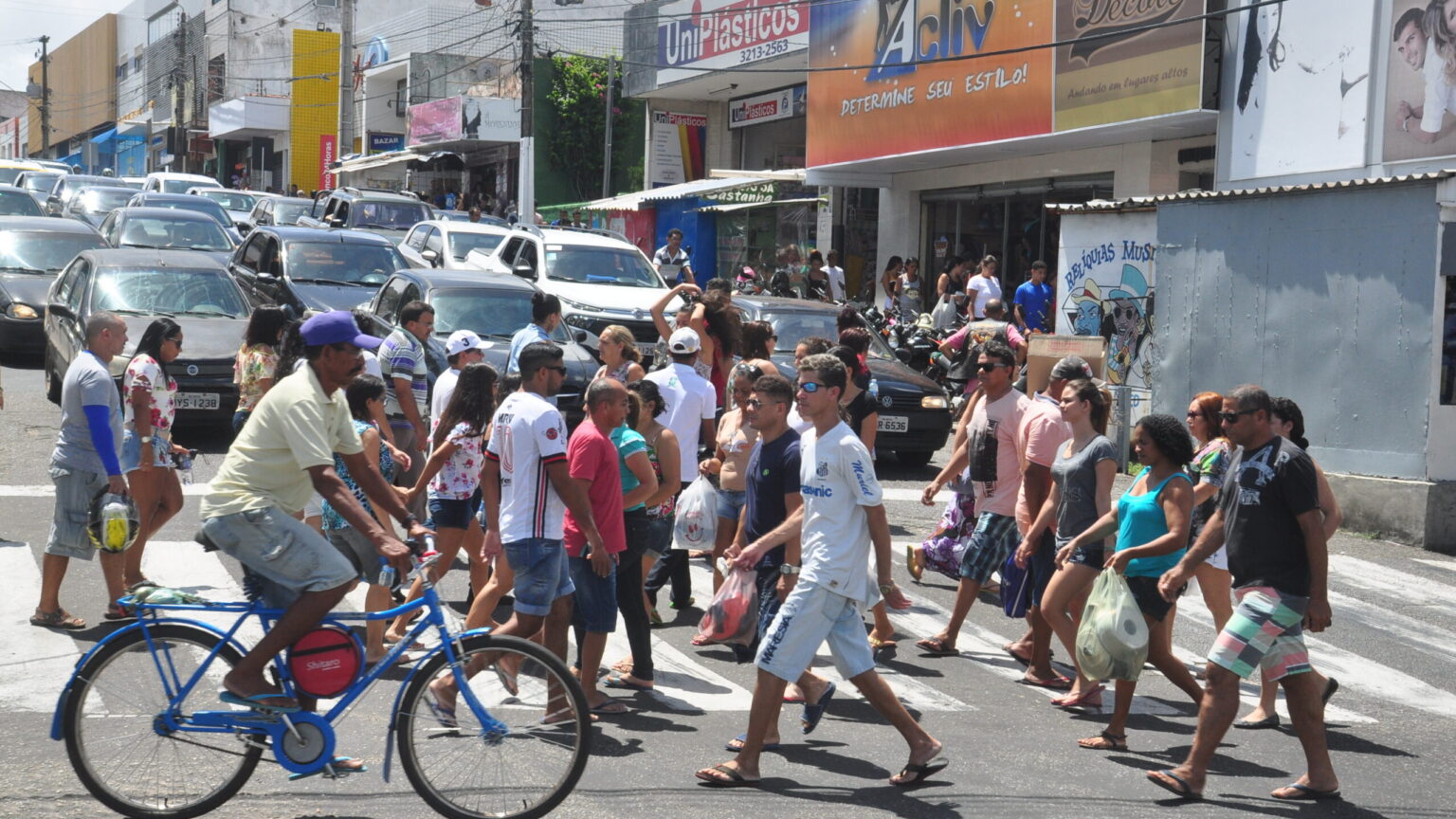 COMÉRCIO E SERVIÇOS TERÃO ALTERAÇÕES NO FERIADO DE 1º DE MAIO EM NATAL; CONFIRA