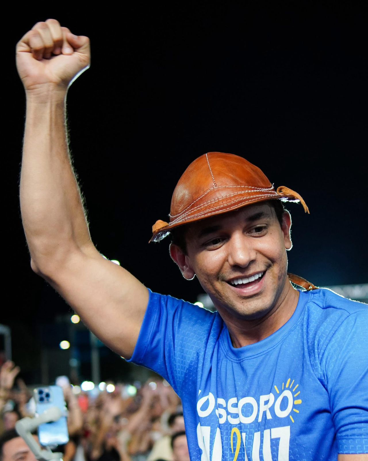 ALLYSON BEZERRA LIDERA PESQUISA ESPONTÂNEA EM NATAL PARA O GOVERNO DO RN