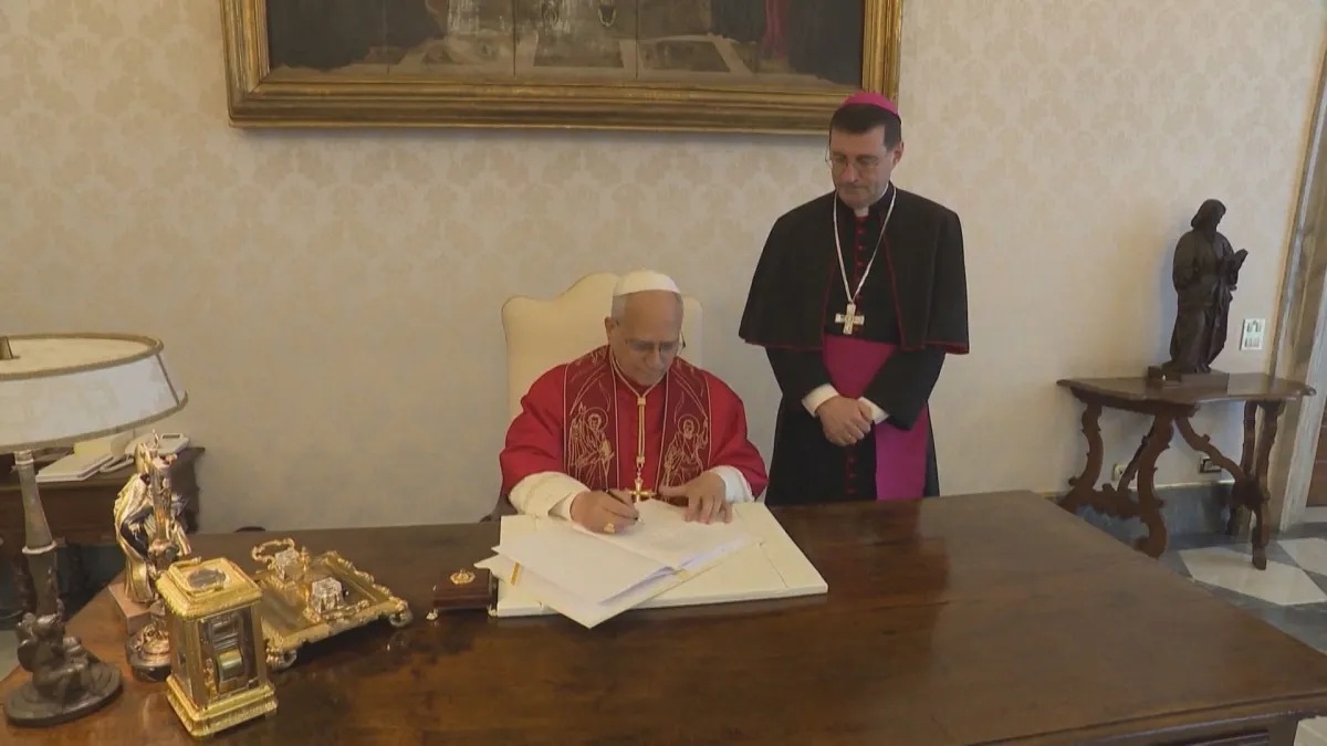 PAPA LEÃO XIV ALERTA GOVERNOS PARA DESACELERAR DESENVOLVIMENTO DE IA