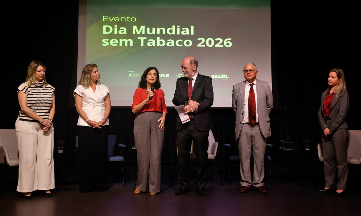 INCA ALERTA PARA OS RISCOS DE CIGARROS COM SABOR E AROMA ENTRE JOVENS