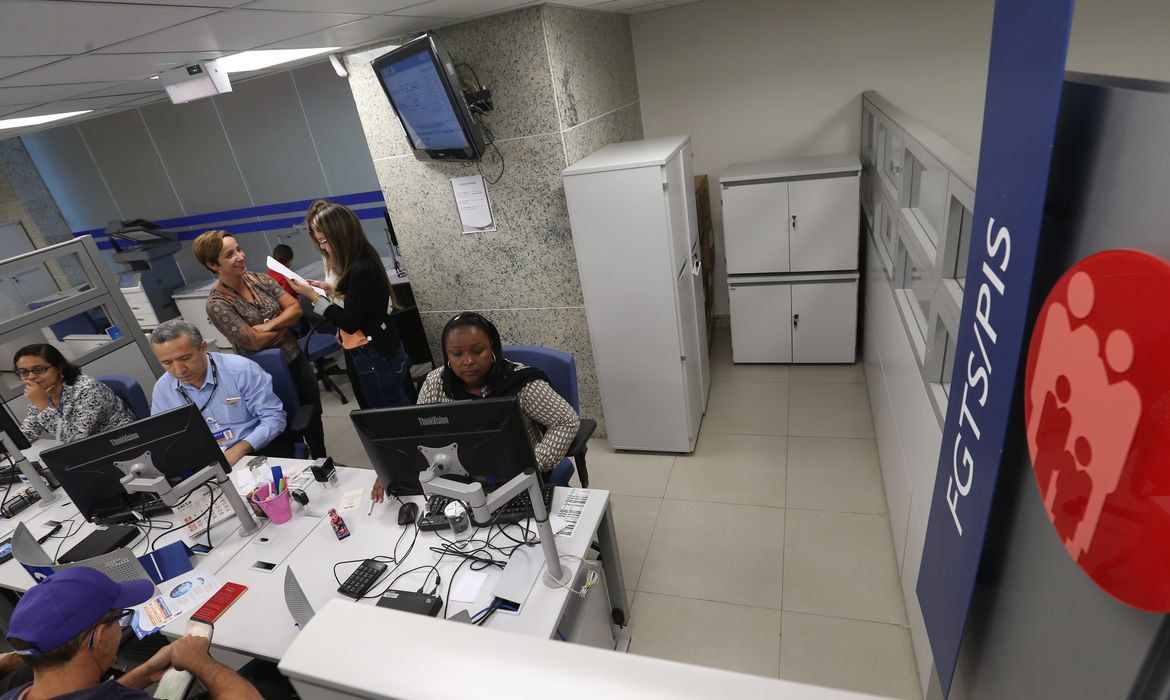 PIS/PASEP É PAGO NESTA SEGUNDA-FEIRA PARA QUEM NASCEU EM JULHO E AGOSTO
