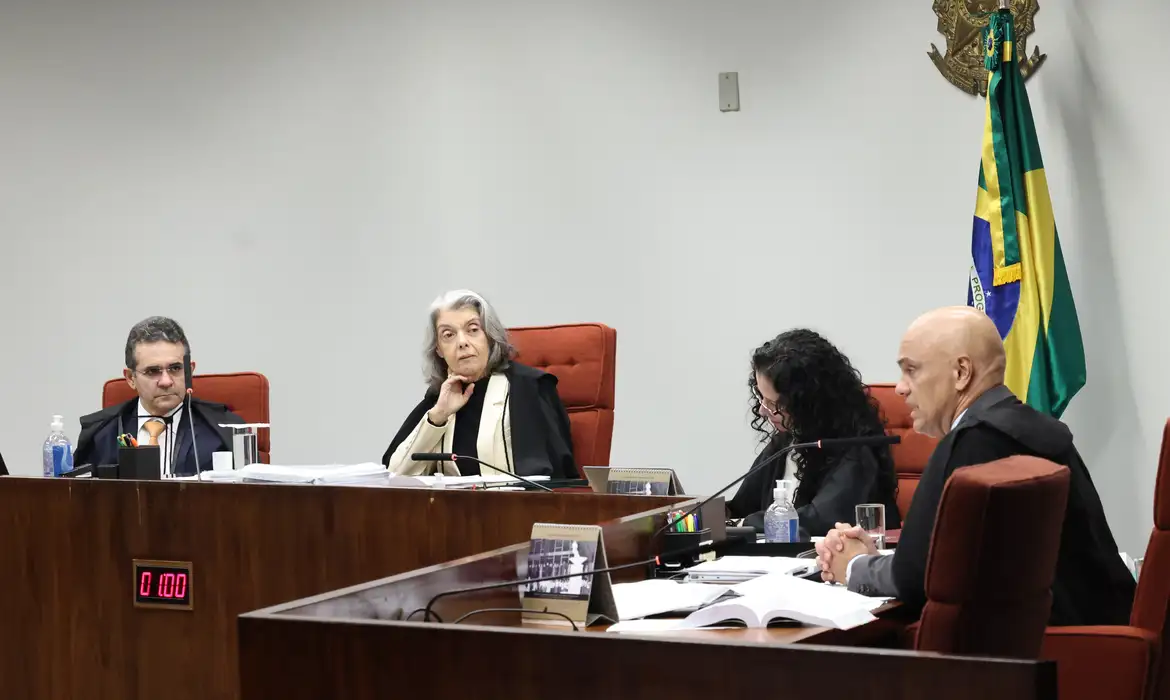 POR UNANIMIDADE, STF CONDENA EDUARDO BOLSONARO NO CASO DO TARIFAÇO