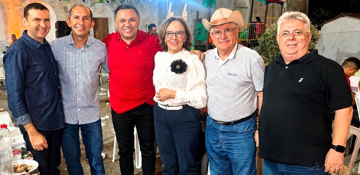 JÚNIOR COLAÇA PARTICIPA DE SÃO JOÃO EM JARDIM DE ANGICOS COM O PREFEITO CARLINHOS