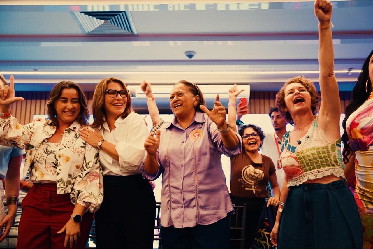 JANJA SELA APOIO A SAMANDA NO RN E FÁTIMA ANUNCIA PRESENÇA DE LULA EM 2 DE JULHO