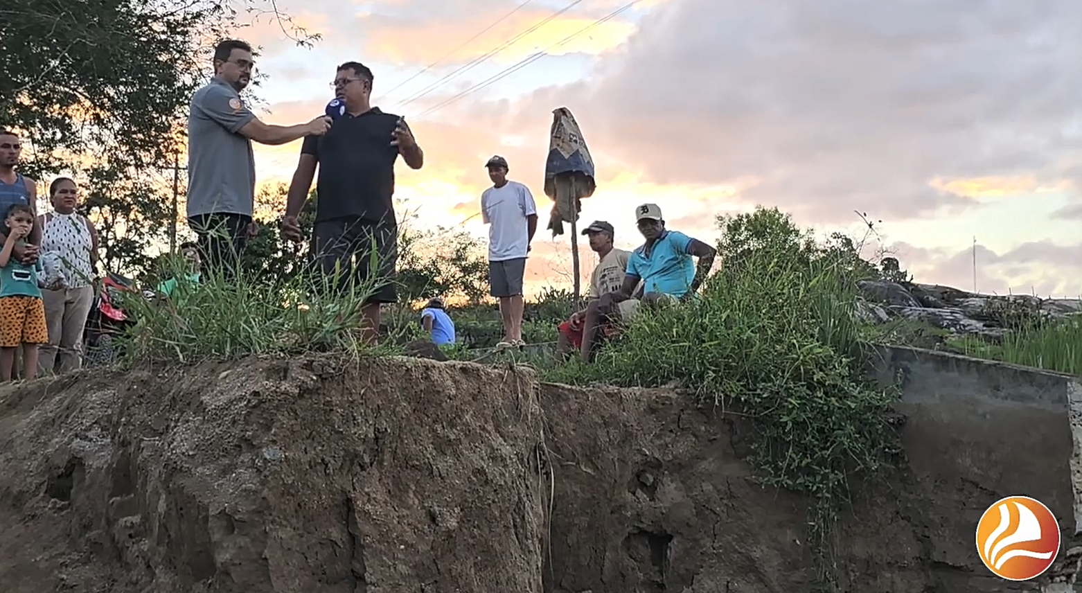 DESCASO DA GESTÃO JOQUINHA NOGUEIRA FAZ POPULAÇÃO FAZER PROTESTO EM NOVA CRUZ-RN