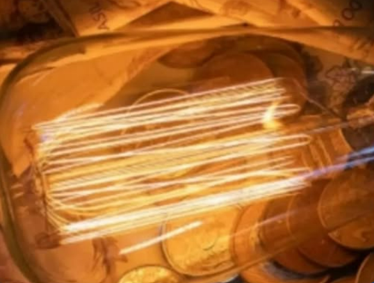 TAXA-EXTRA: ANEEL MANTÉM BANDEIRA AMARELA PARA CONTAS DE LUZ NO MÊS DE JULHO