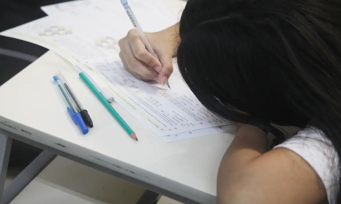 FREQUÊNCIA ESCOLAR NO RN SUPERA META NACIONAL NO ENSINO FUNDAMENTAL E FICA ABAIXO NO MÉDIO