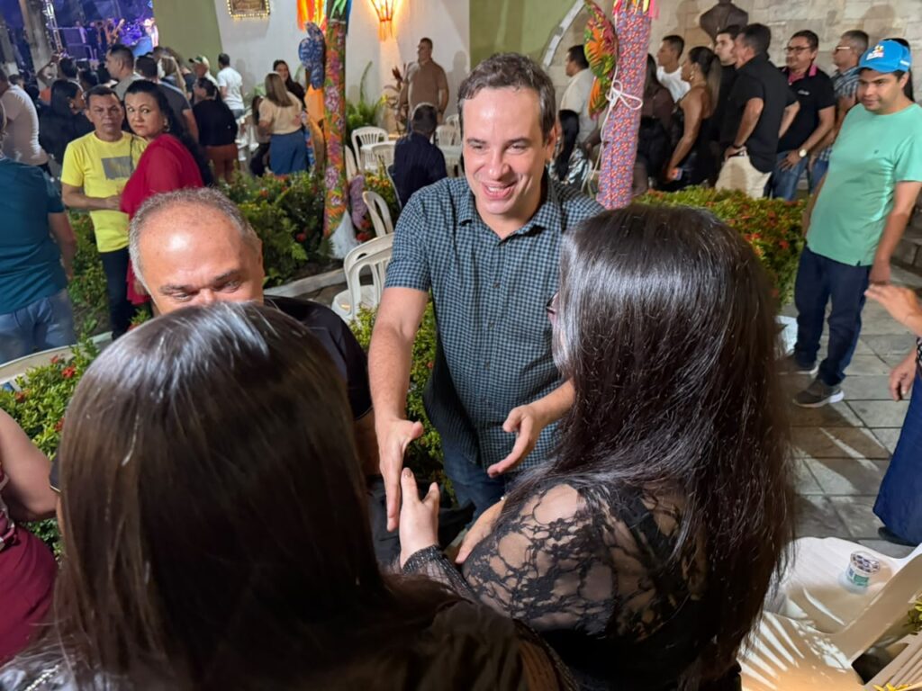 CADU DE LULA CELEBRA SÃO PEDRO DE BREJINHO NO MEIO DO POVO