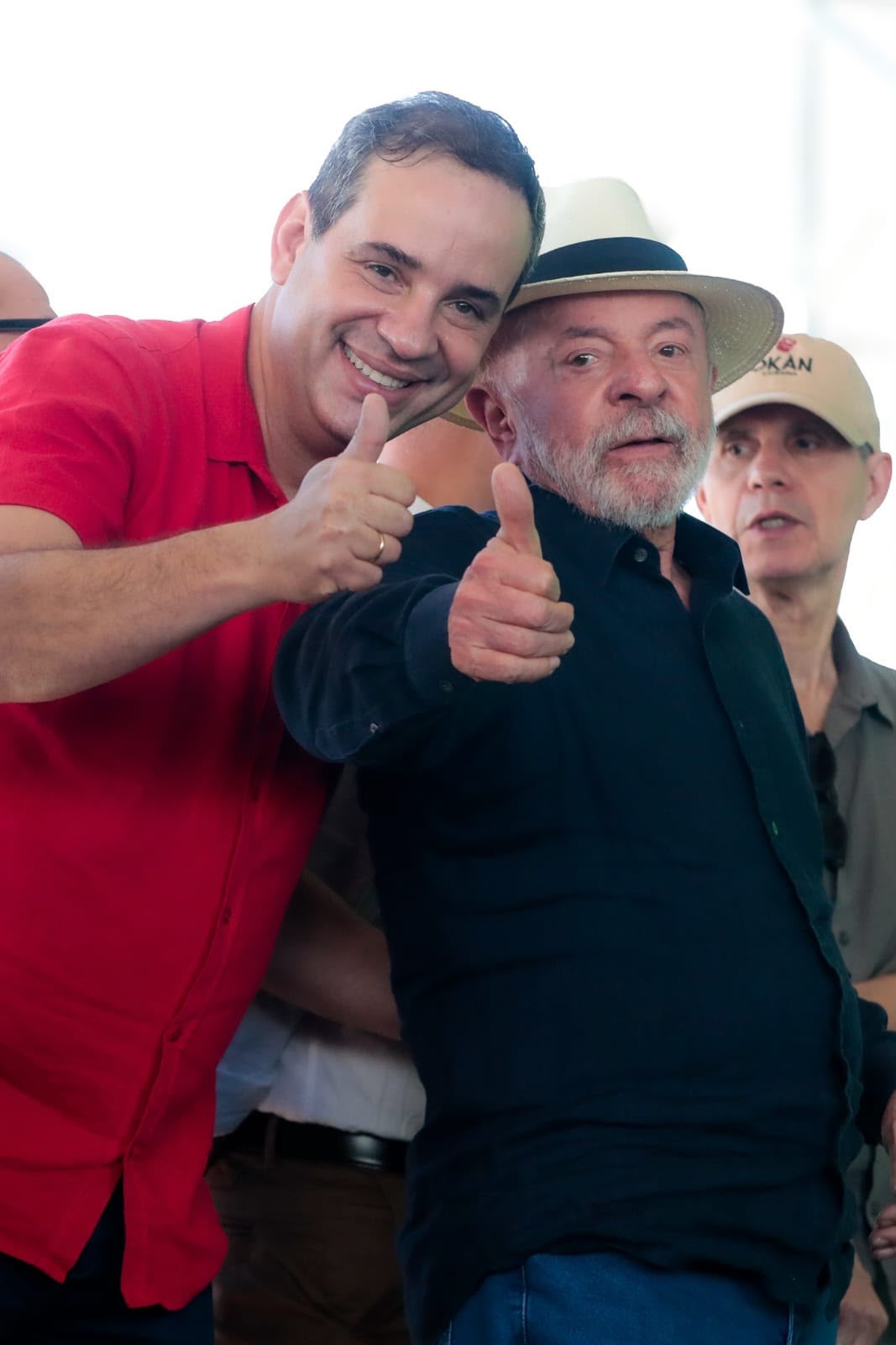 CADU DOBRA INTENÇÕES DE VOTO E DISPARA RUMO AO SEGUNDO TURNO COM APOIO DE LULA