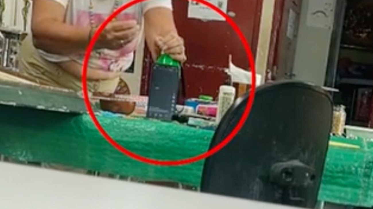 CRUEL: MENINA É FLAGRADA COLOCANDO VENENO EM GARRAFA DE ÁGUA DE PROFESSORA NO RECIFE