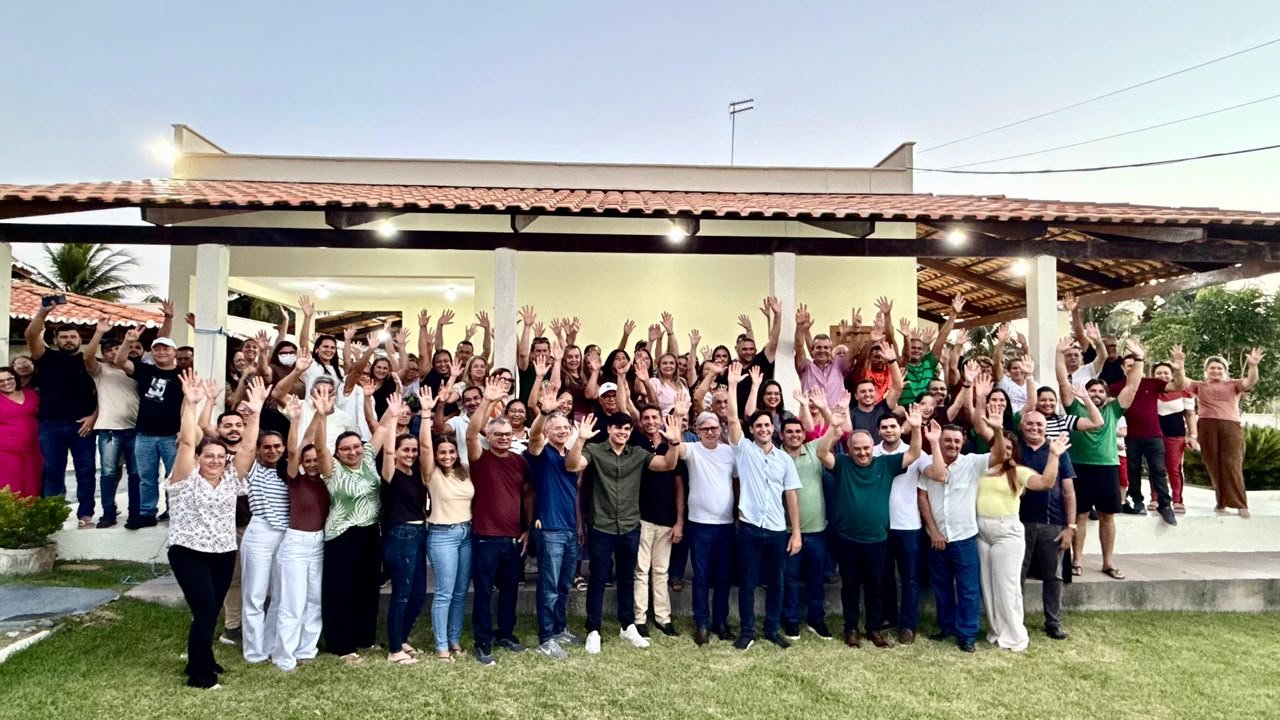 PREFEITO, VICE-PREFEITO, EX-PREFEITO, VEREADORES E SECRETÁRIOS SELAN APOIO A RAFAEL MOTTA EM BREJINHO