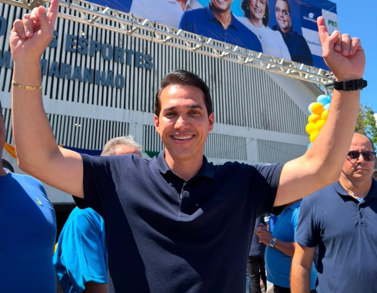 KLEBER RODRIGUES INICIA CAMPANHA COM ADESIVAÇO EM CIDADES DO RN