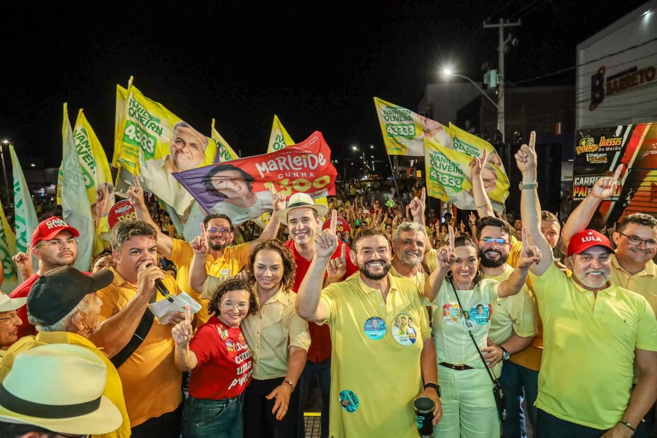 MULTIDÃO E UNIÃO DE PREFEITA, 11 VEREADORES E DEPUTADO MARCAM PISEIRO HISTÓRICO DE CADU DE LULA EM BARAÚNA