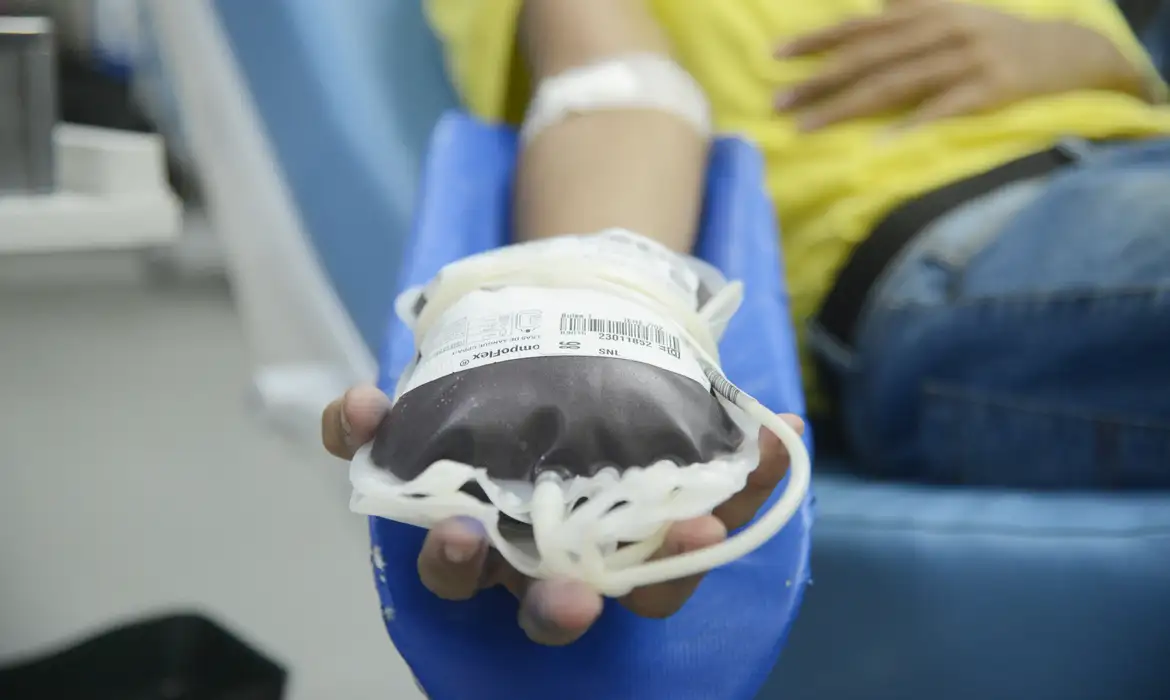 DOAÇÃO DE SANGUE: ESPERA PARA QUEM FEZ TATUAGEM E PIERCING SERÁ MENOR