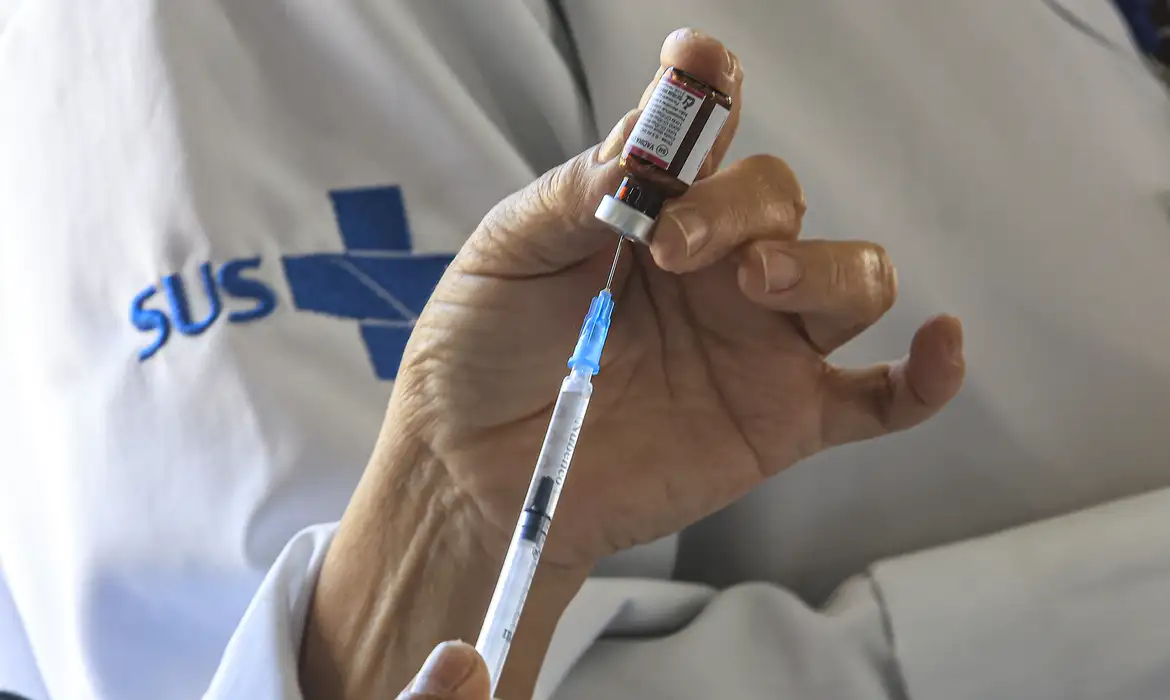 DIA D DE VACINAÇÃO SERÁ REALIZADO NESTE SÁBADO EM TODO O PAÍS