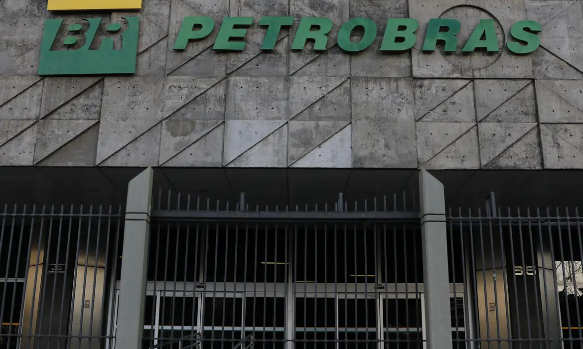 PETROBRAS ANUNCIA DESCOBERTA DE PETRÓLEO NA FOZ DO AMAZONAS