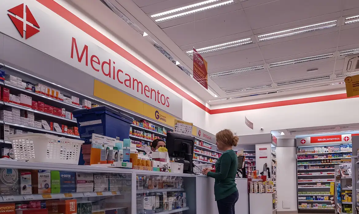 MUDANÇAS NA EMISSÃO E NO CONTROLE DE RECEITAS MÉDICAS ENTRAM EM VIGOR
