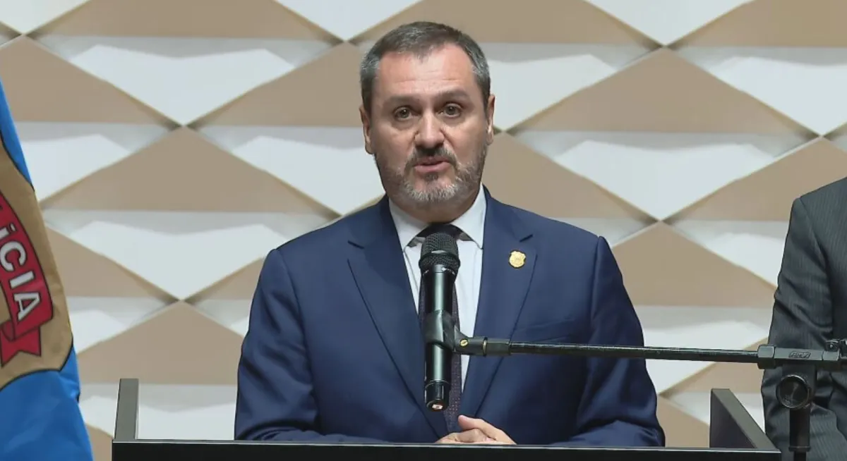 DINO DETERMINA RECONDUÇÃO DE ANDREI RODRIGUES AO COMANDO DA PF