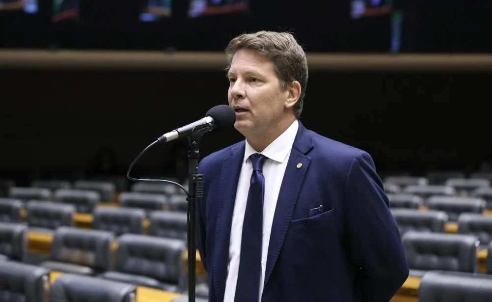 OPERAÇÃO DA PF MIRA MÁRIO FRIAS E RPODUTORA DO FILME ‘DARK HORSE’