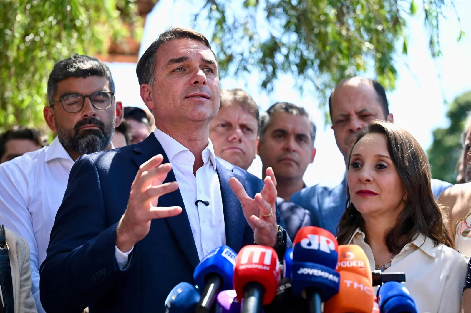 PODEMOS OFICIALIZA APOIO A FLÁVIO BOLSONARO NO SEGUNDO TURNO