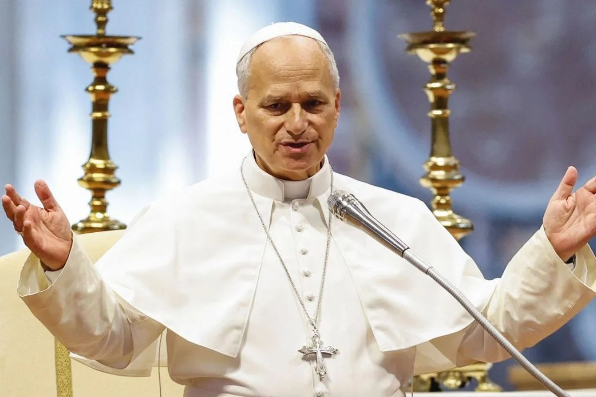 PAPA LEÃO XIV RECEBE ALTA APÓS CIRURGIA NO PULMÃO