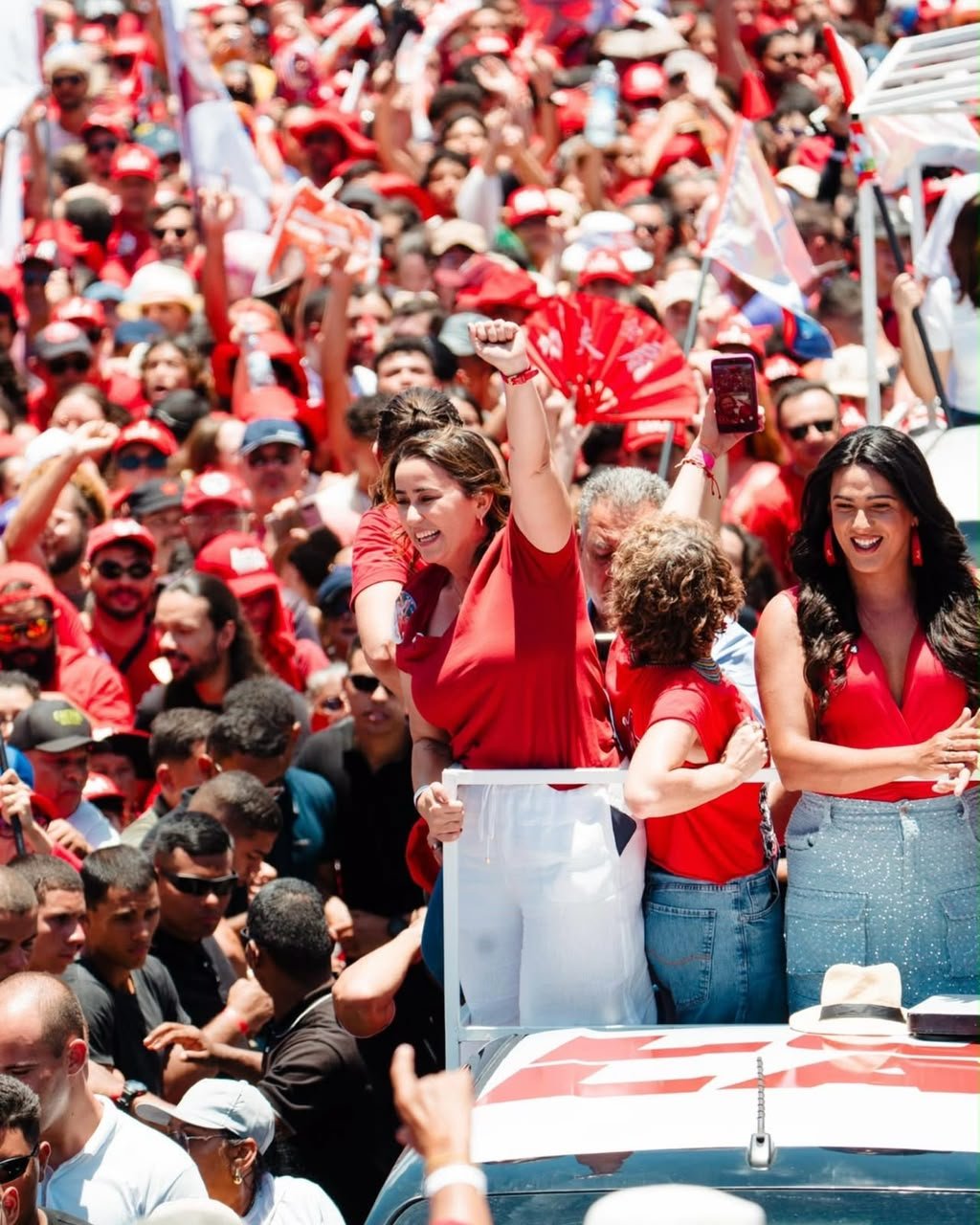 SAMANDA DE LULA CLASSIFICA ATO DE LULA COM MAIS DE 100 MIL PESSOAS EM NATAL COMO O MAIOR DA HISTÓRIA DO RN