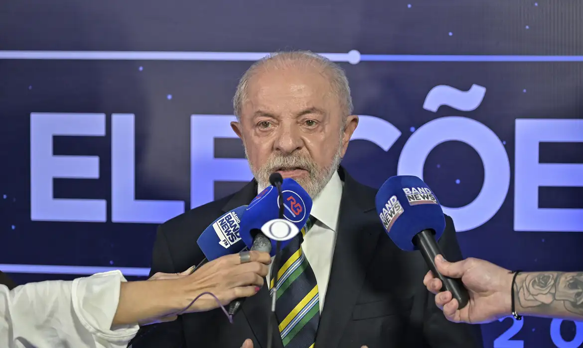 TSE: LULA AUTORIZA QUEBRA DE SIGILO BANCÁRIO SE FLÁVIO BOLSONARO FIZER O MESMO