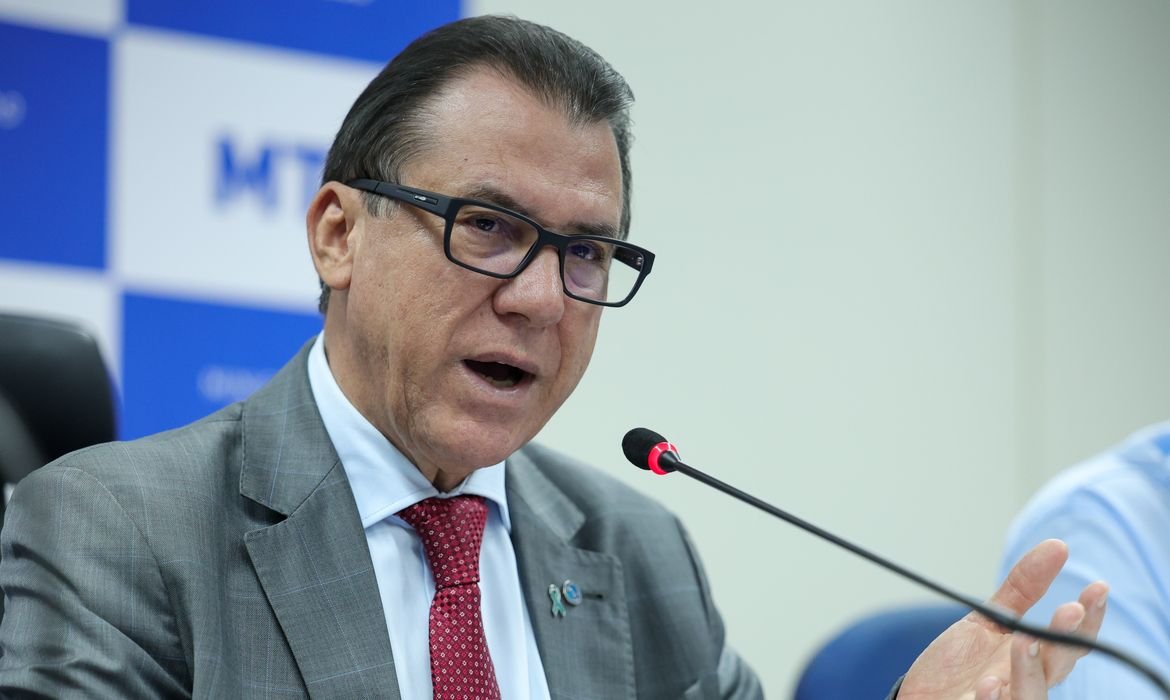 GOVERNO FEDERAL ESTUDA RESTRINGIR CRÉDITO A EMPRESAS POR ASSÉDIO ELEITORAL